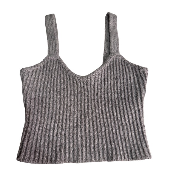 Forever 21 Tops - Forever 21 Grey‎ Ribbed Knit V-Neck Cropped Tank Top Size Small